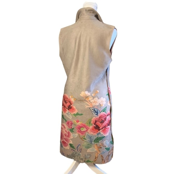 Anthropology Solitaire brown faux suede long line vest floral painted art New M - Picture 3 of 15